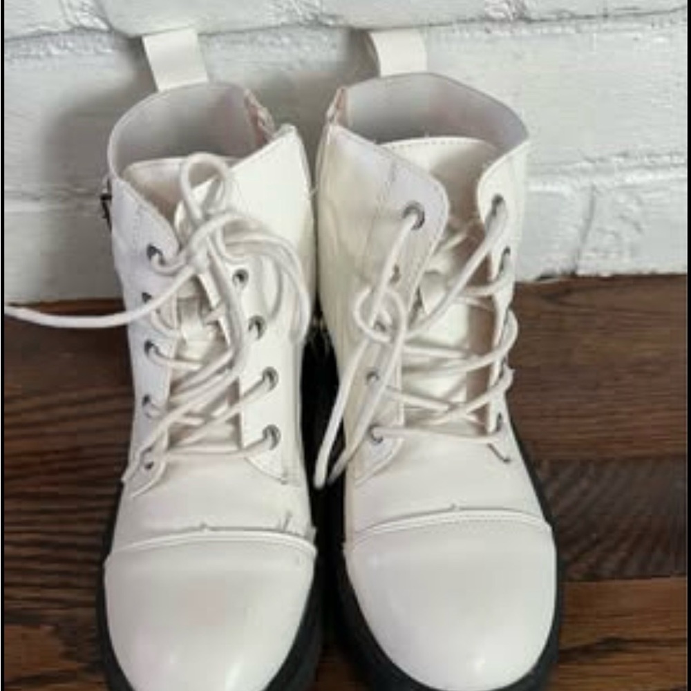 Kids White Lace-Up Ankle Boots